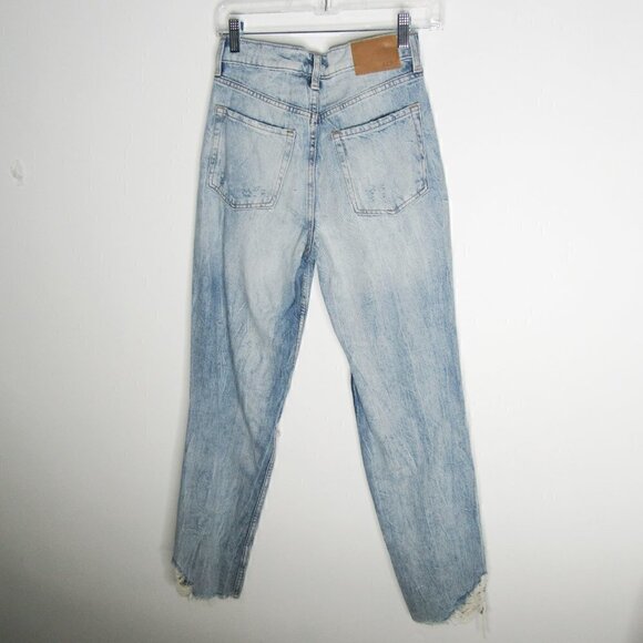 Aeropostale - Distressed Mom Jean - Size 2R - Picture 4 of 7